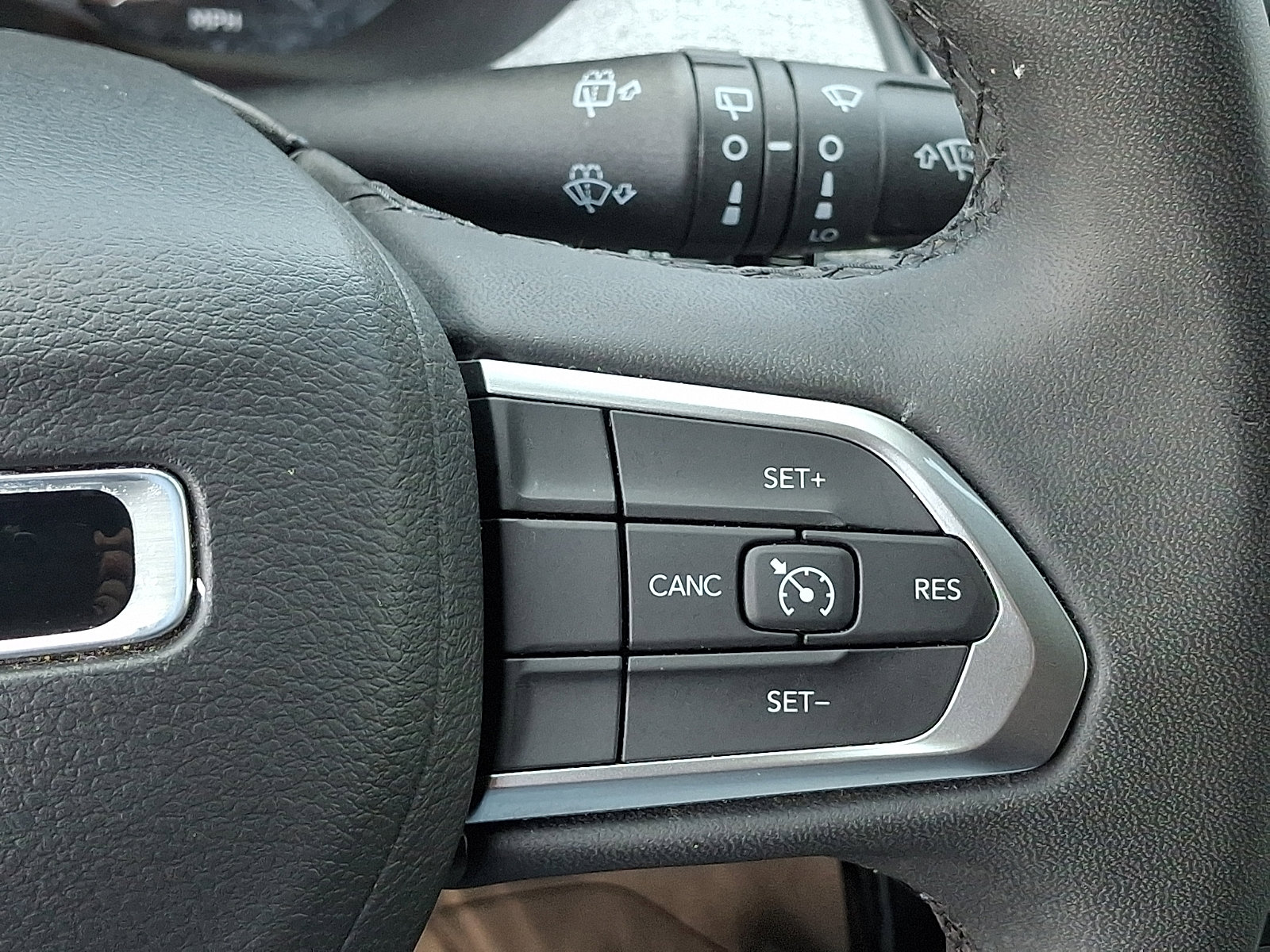 Used 2024 Jeep Compass Latitude image 22