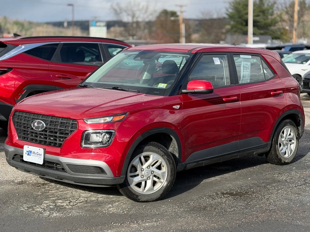 Used 2023 Hyundai Venue SE image 1