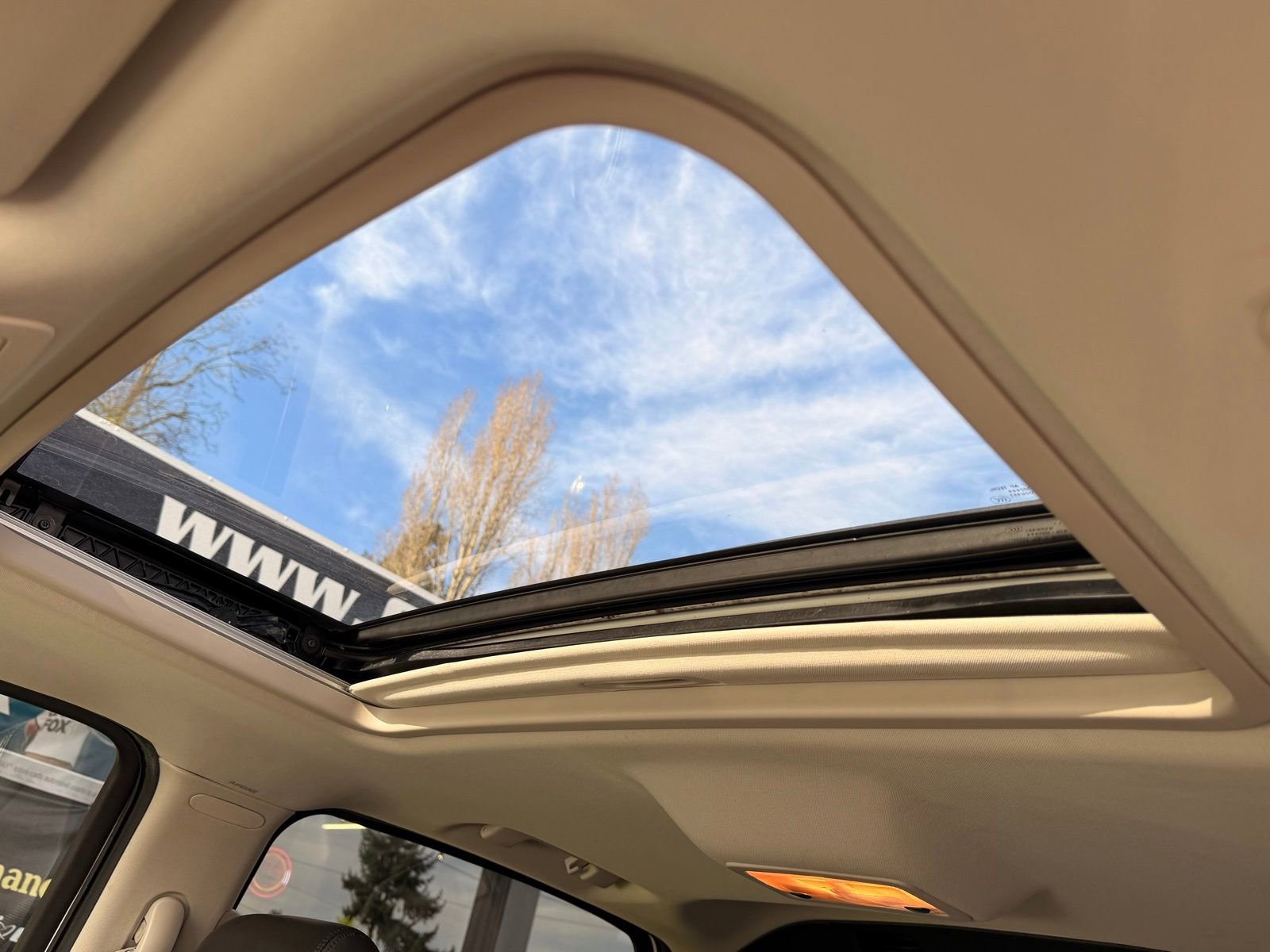 Used 2008 Cadillac Escalade EXT image 18