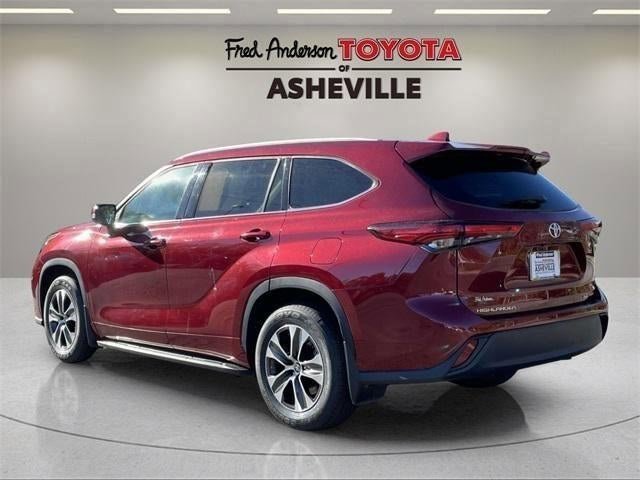 Used 2022 Toyota Highlander XLE image 38