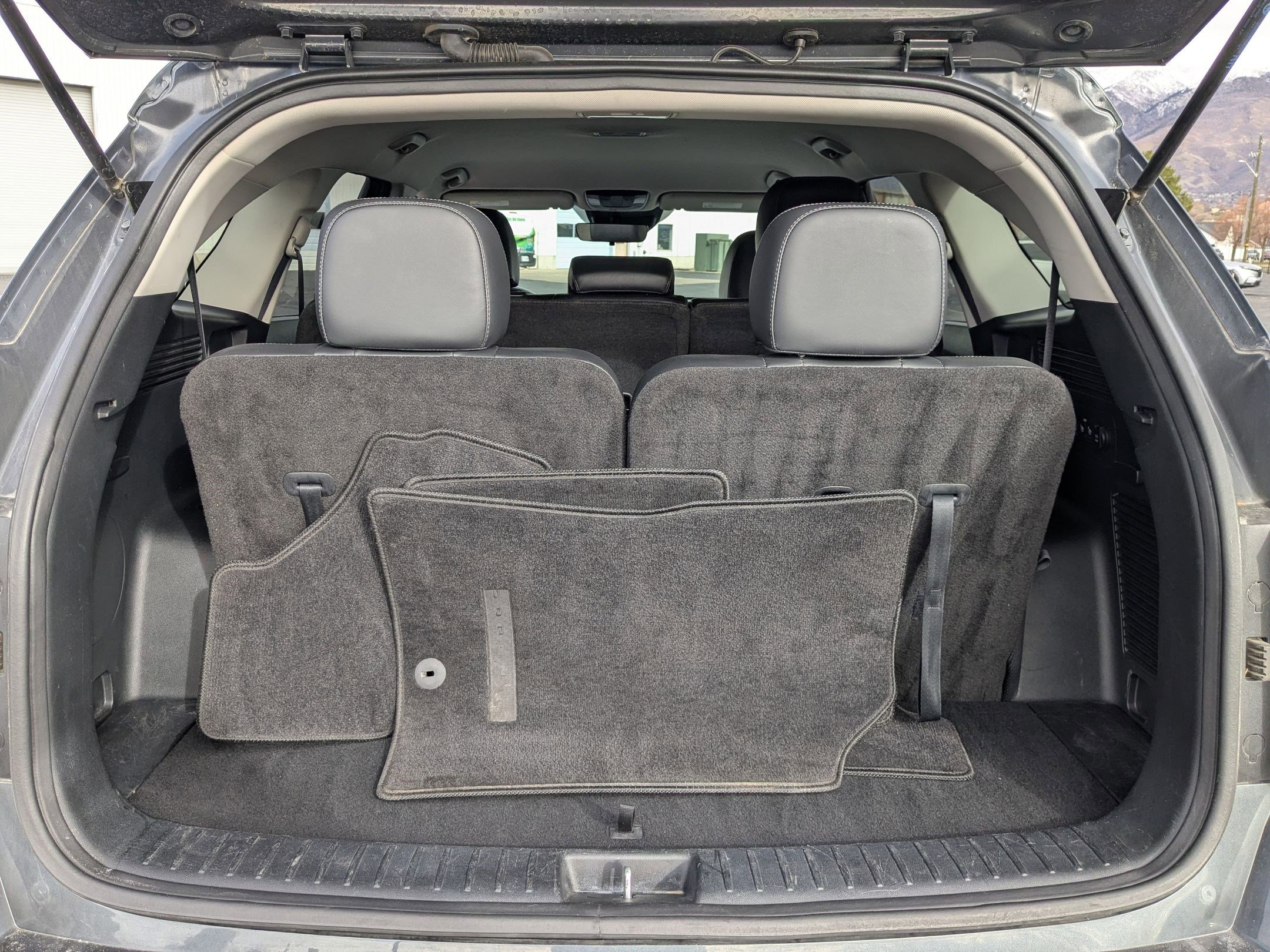 Used 2024 Kia Sorento S image 31