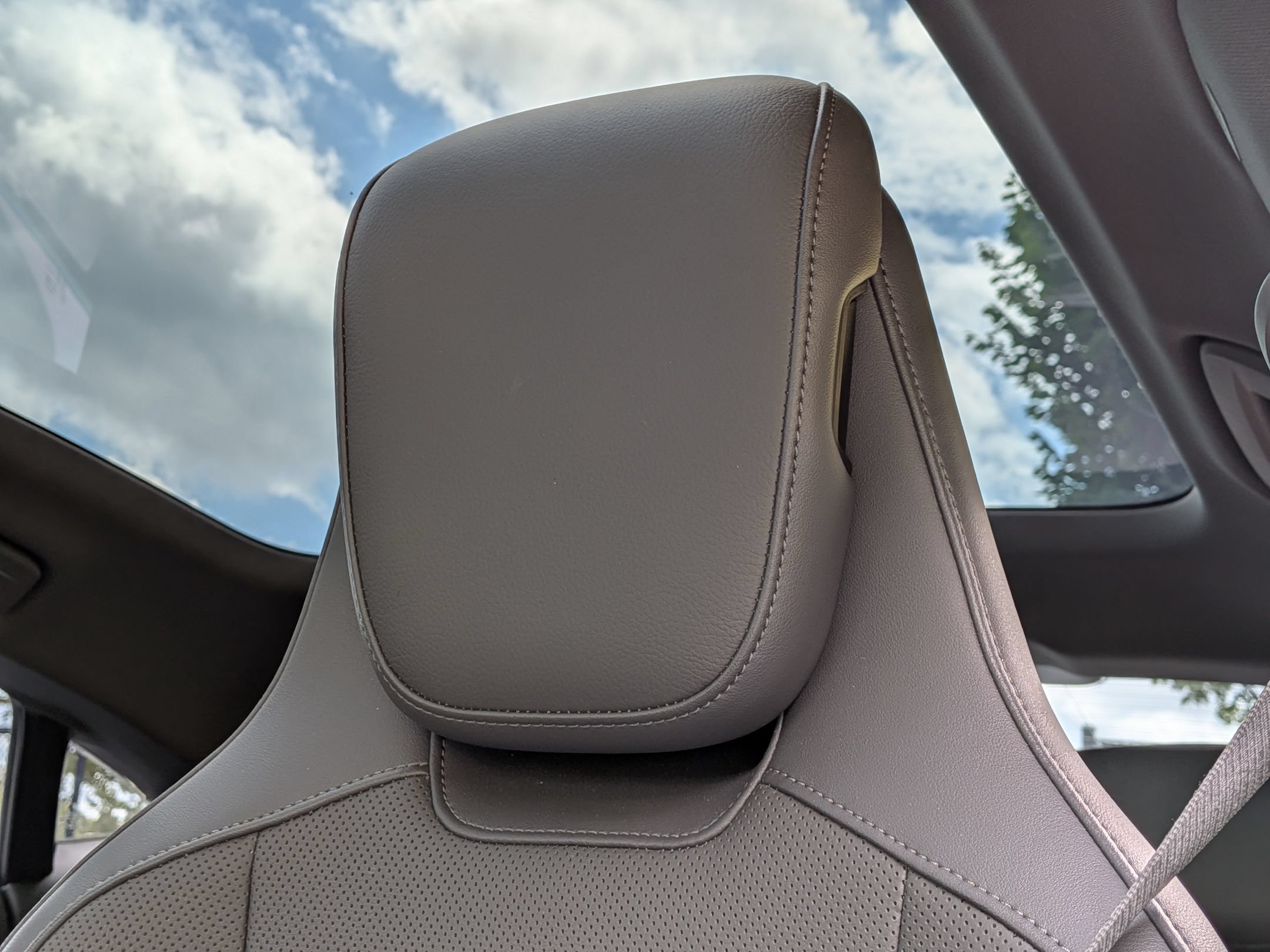 Certified 2023 Porsche Taycan RWD image 6