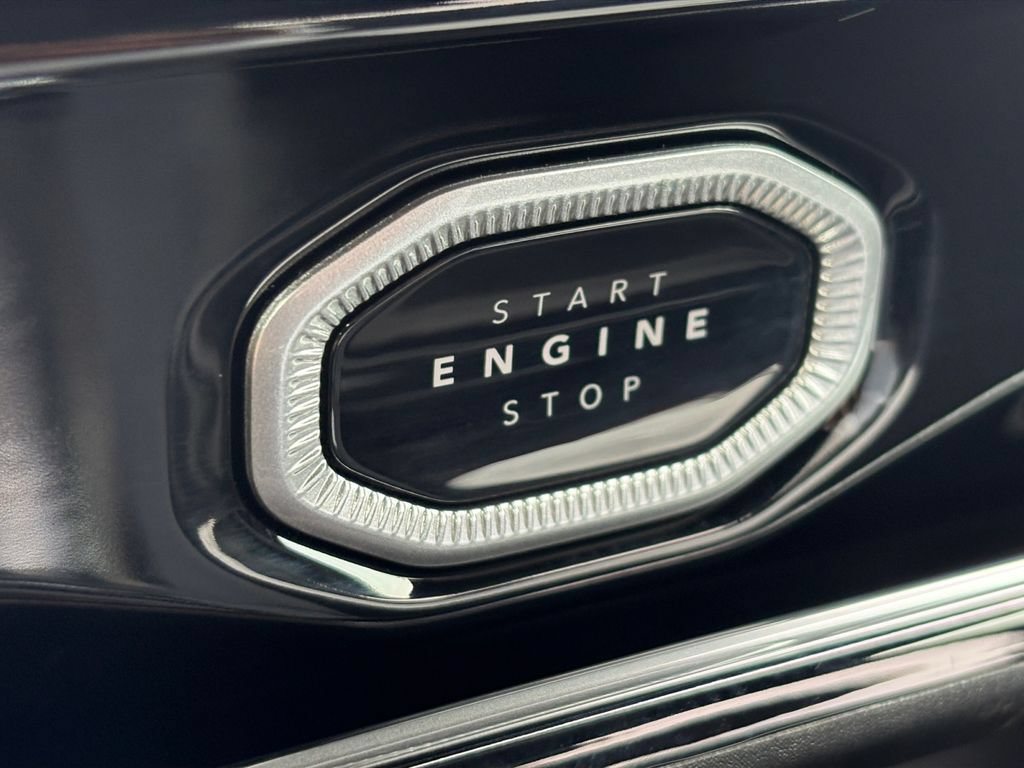 New 2026 Jeep Grand Cherokee L 2WD image 16
