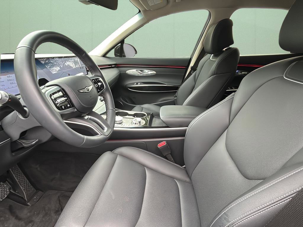 Certified 2026 Genesis GV70 2.5T AWD/4WD image 14