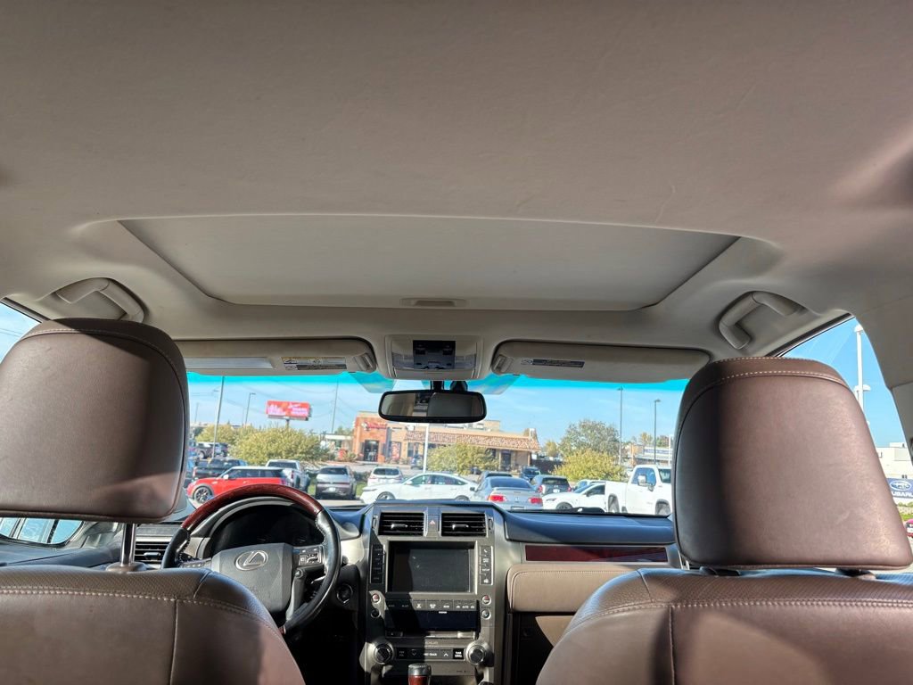 Used 2017 Lexus GX 460 Premium w/ Premium Package image 24