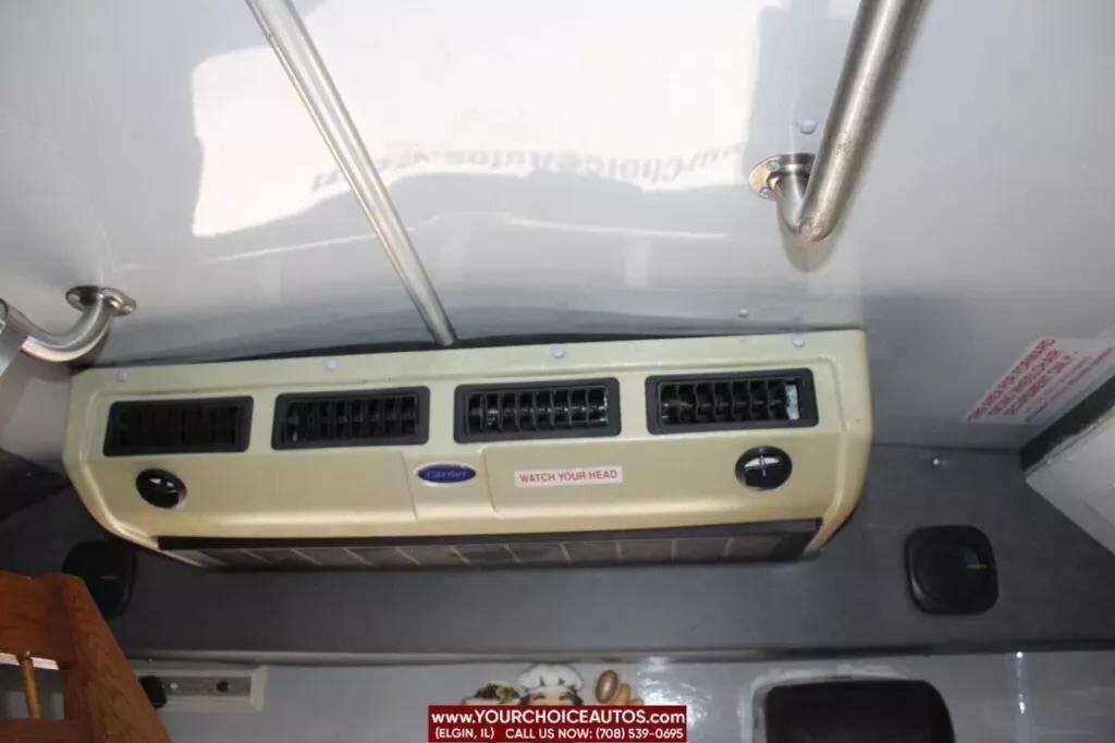 Used 2006 Ford E-450 and Econoline 450 RWD image 13