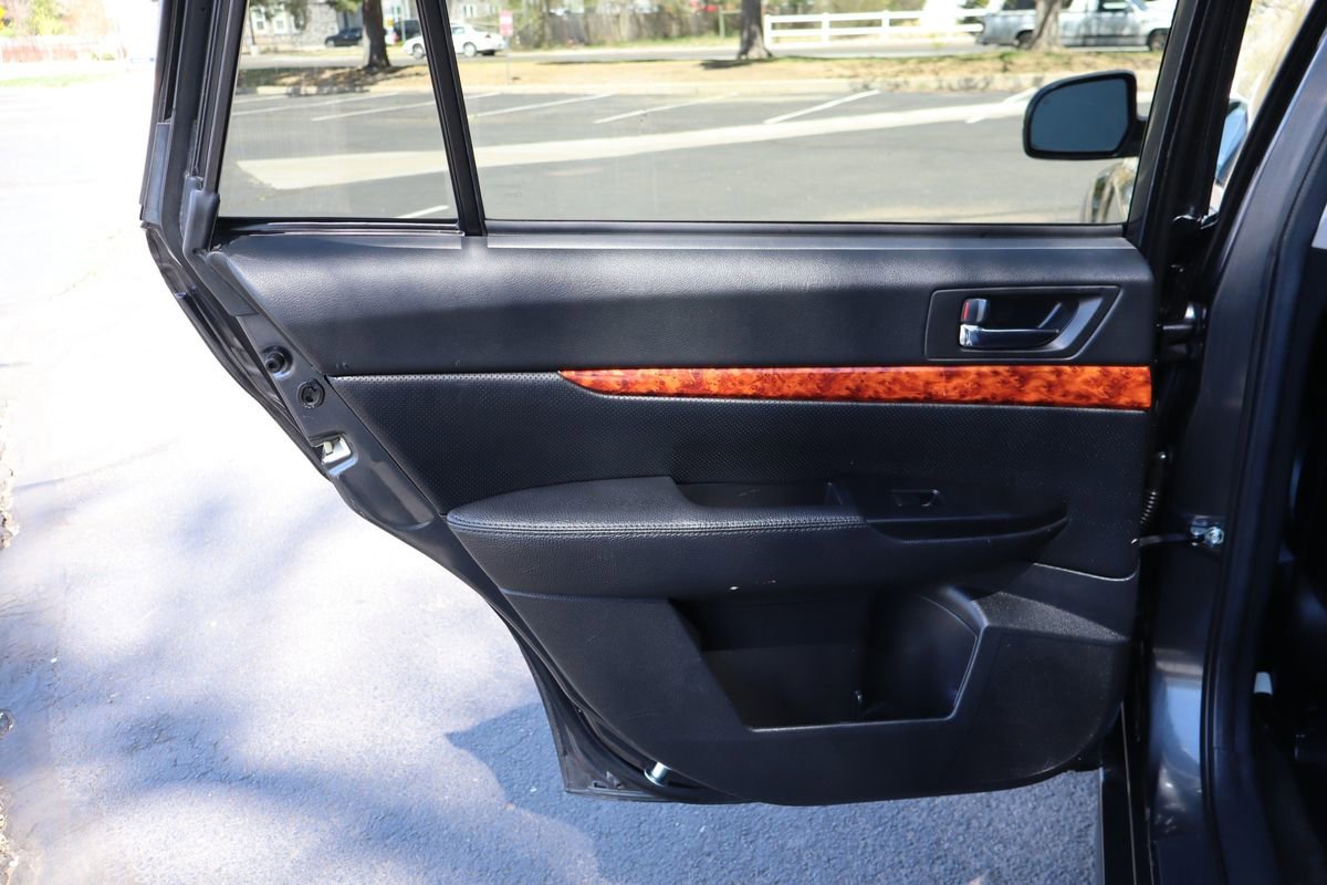 Used 2012 Subaru Outback 2.5i Limited w/ Moonroof Pkg image 24