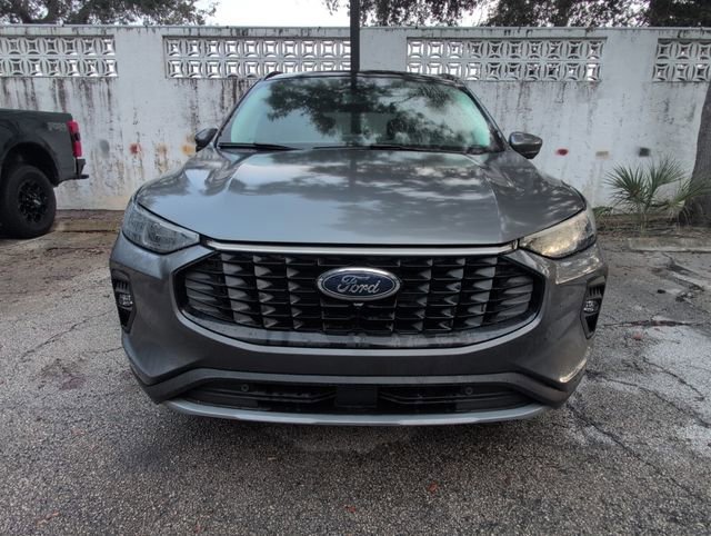 New 2024 Ford Escape SE w/ PHEV Premium Package image 3