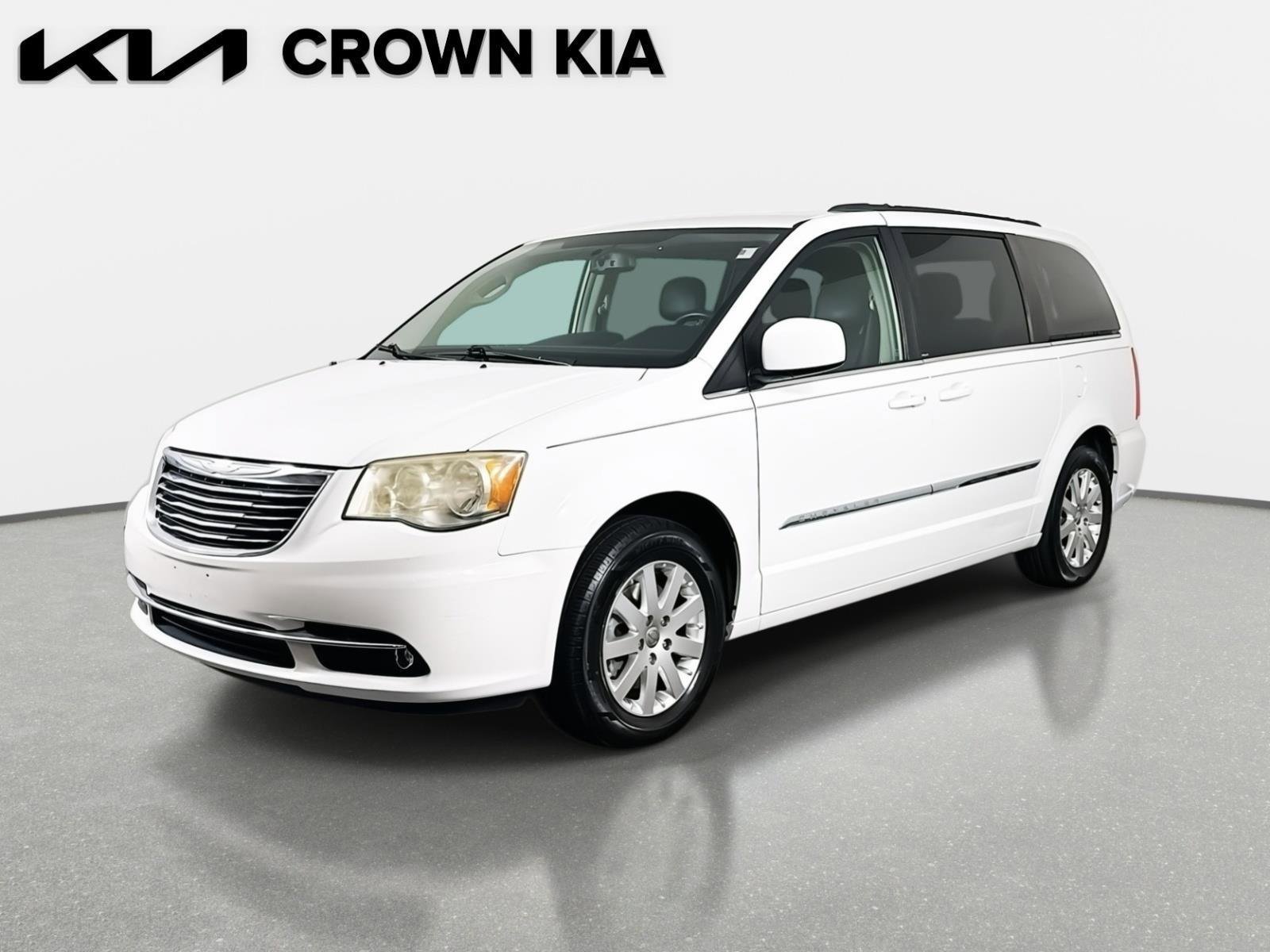 Used 2014 Chrysler Town & Country Touring