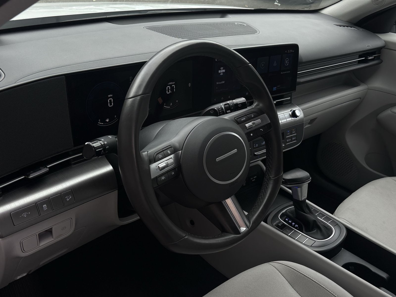 Certified 2025 Hyundai Kona SEL AWD/4WD image 16