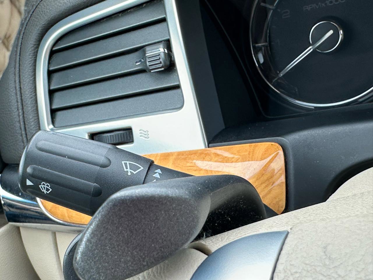 Used 2010 Lincoln MKS FWD image 19