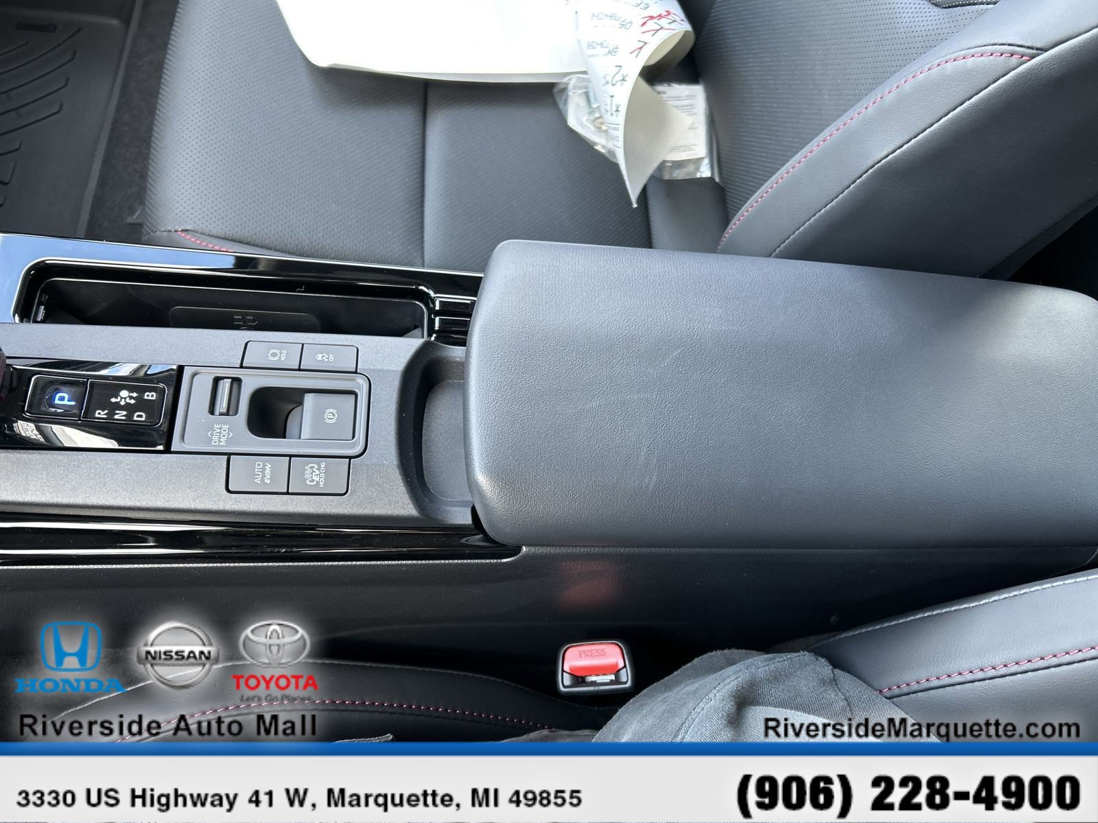 Used 2024 Toyota Prius Prime Premium w/ Advanced Technology Package FWD image 20