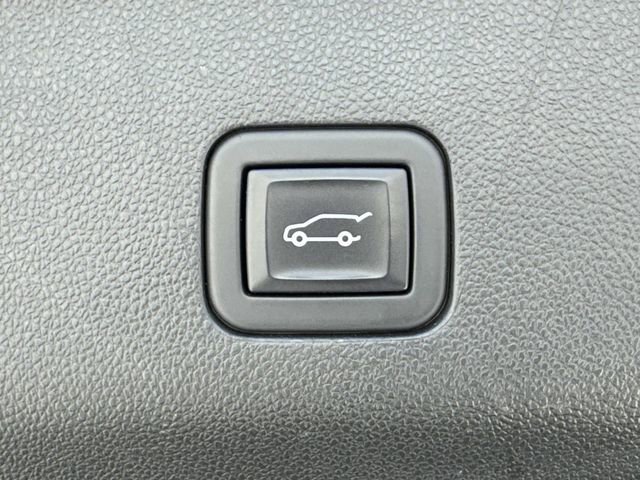 Used 2023 Cadillac Escalade ESV Luxury RWD image 14