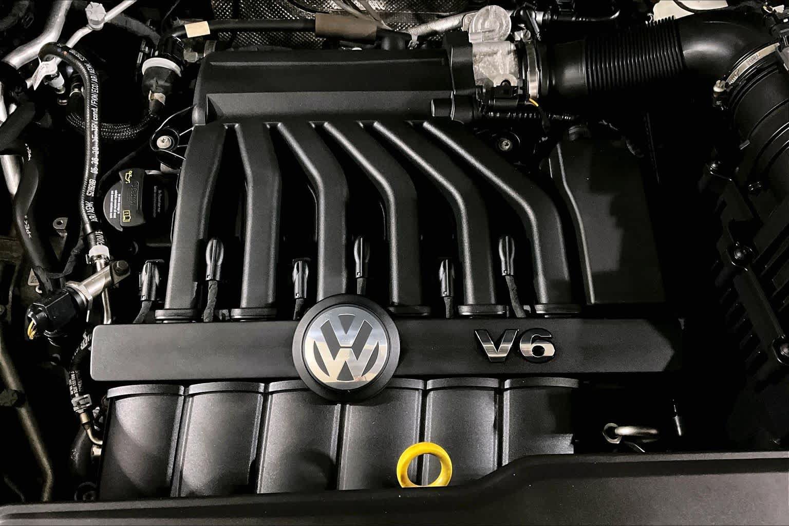 Used 2021 Volkswagen Atlas Cross Sport SEL Premium R-Line AWD/4WD image 30