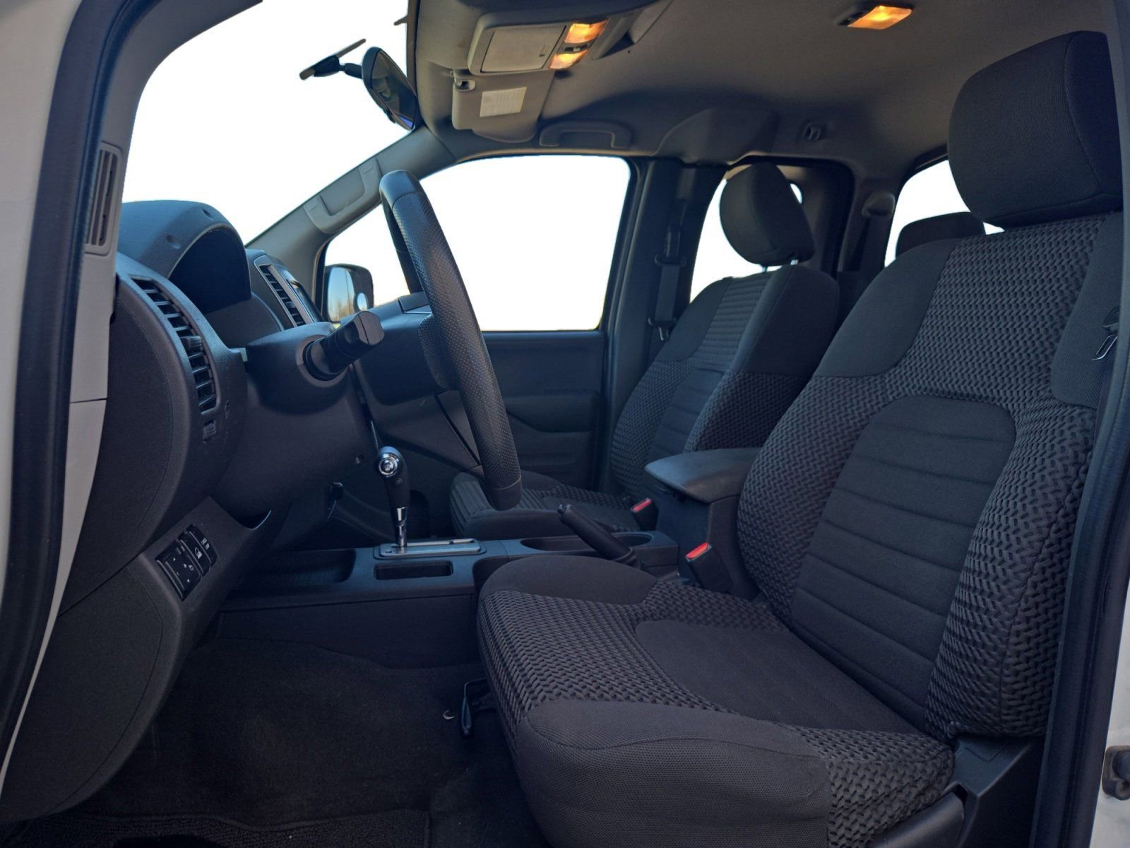 Used 2019 Nissan Frontier SV AWD/4WD image 9