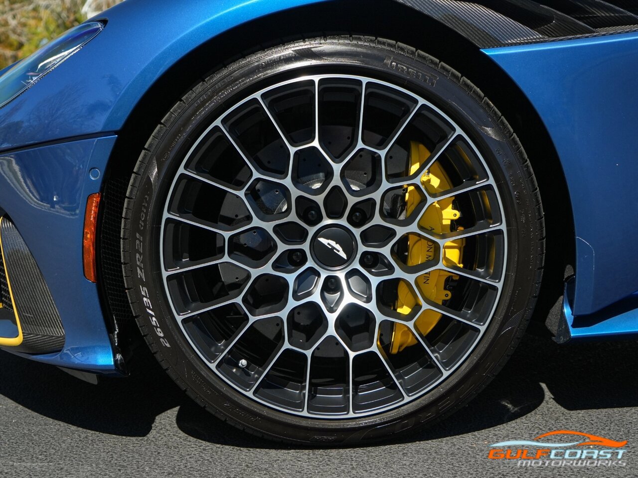 Used 2023 Aston Martin DBS Coupe RWD image 51