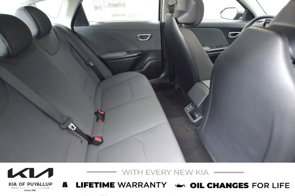New 2025 Kia K4 LX image 14
