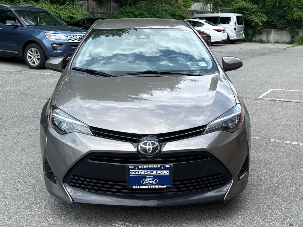 Used 2018 Toyota Corolla LE FWD image 2