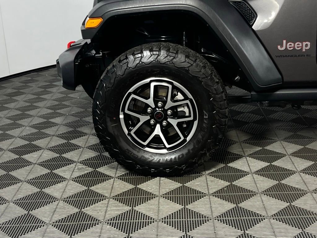 Used 2025 Jeep Wrangler Unlimited Rubicon image 11