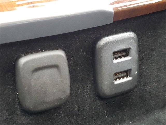 Used 2020 Cadillac Escalade Luxury image 18