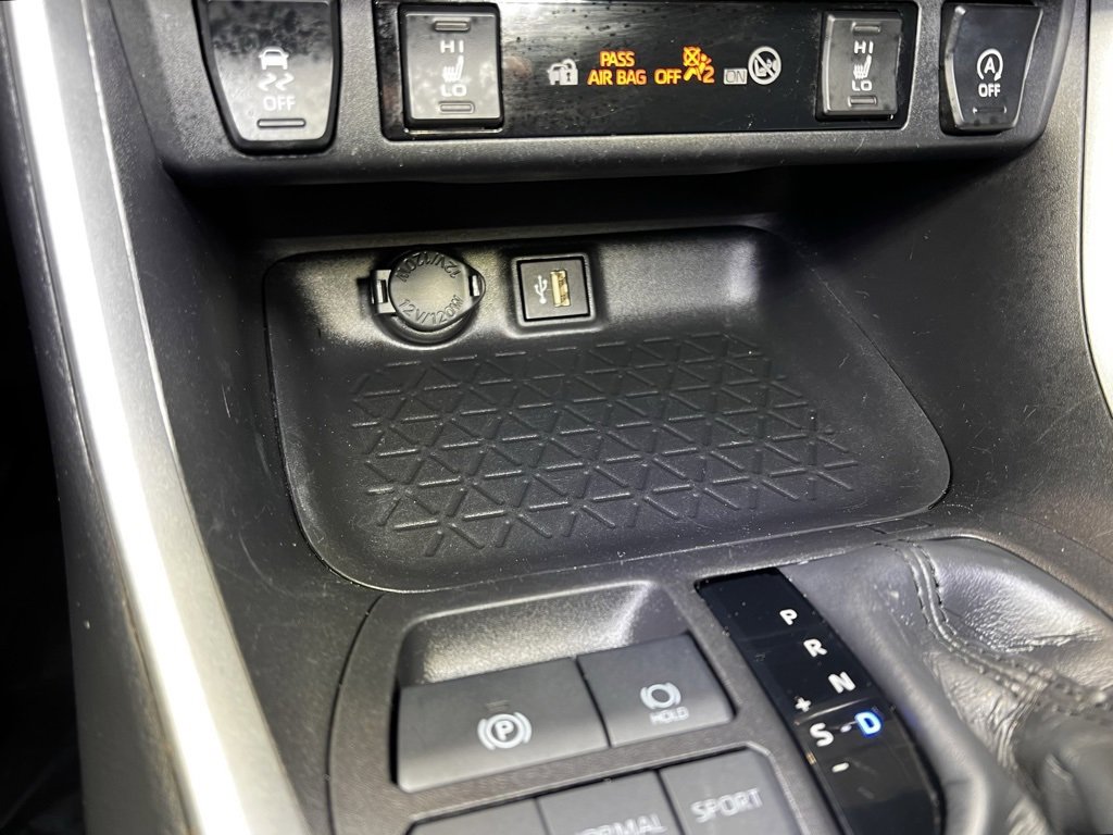 Used 2024 Toyota RAV4 XLE image 33