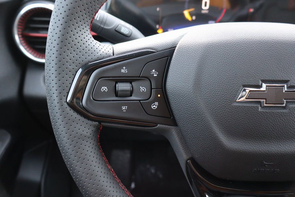 New 2026 Chevrolet Trax RS w/ Sunroof Package image 7