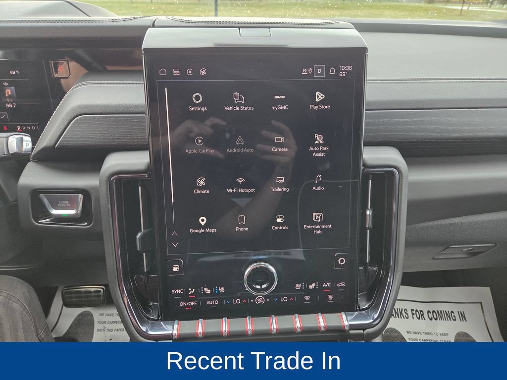 Used 2025 GMC Yukon XL AT4 Ultimate AWD/4WD image 17