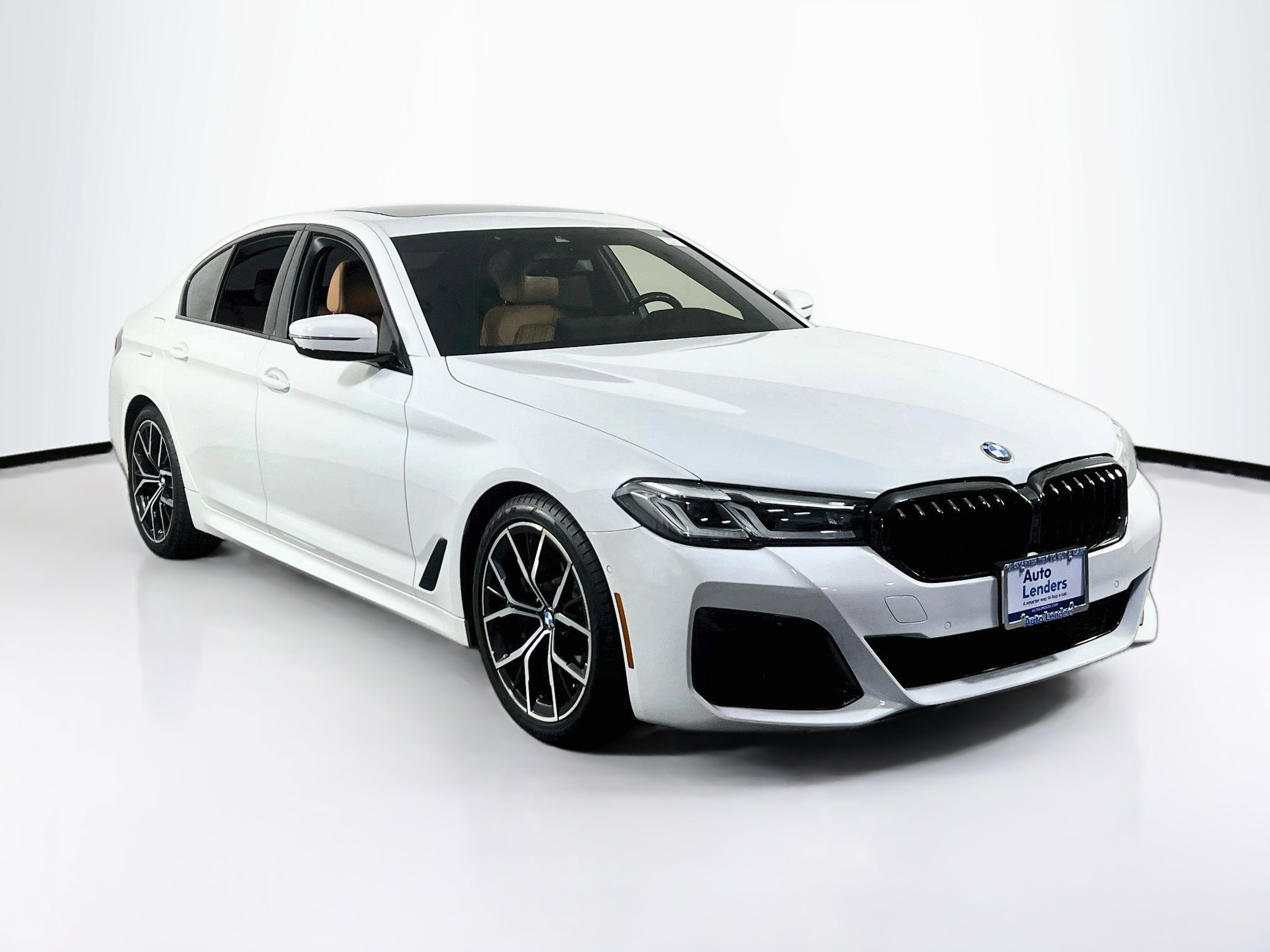 Used 2021 BMW 530i xDrive w/ M Sport Package AWD/4WD image 3