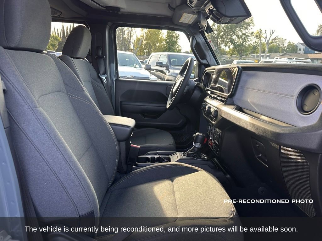 Used 2025 Jeep Wrangler Unlimited Sport S 4xe AWD/4WD image 13
