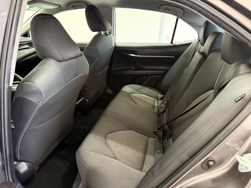 Used 2022 Toyota Camry LE FWD image 17