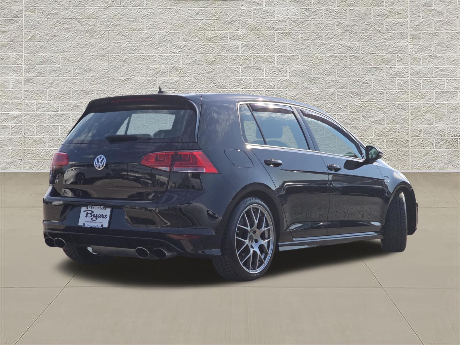 Used 2017 Volkswagen Golf R 4-Door AWD/4WD image 7