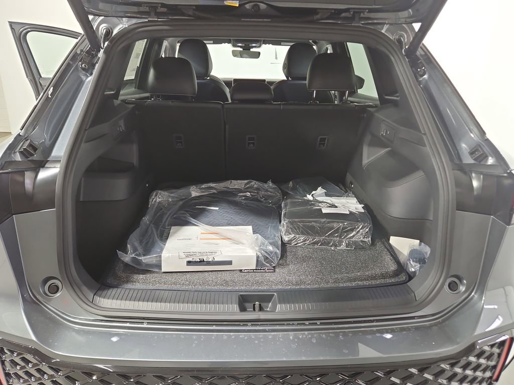 New 2026 Volkswagen Tiguan SE R-Line image 22