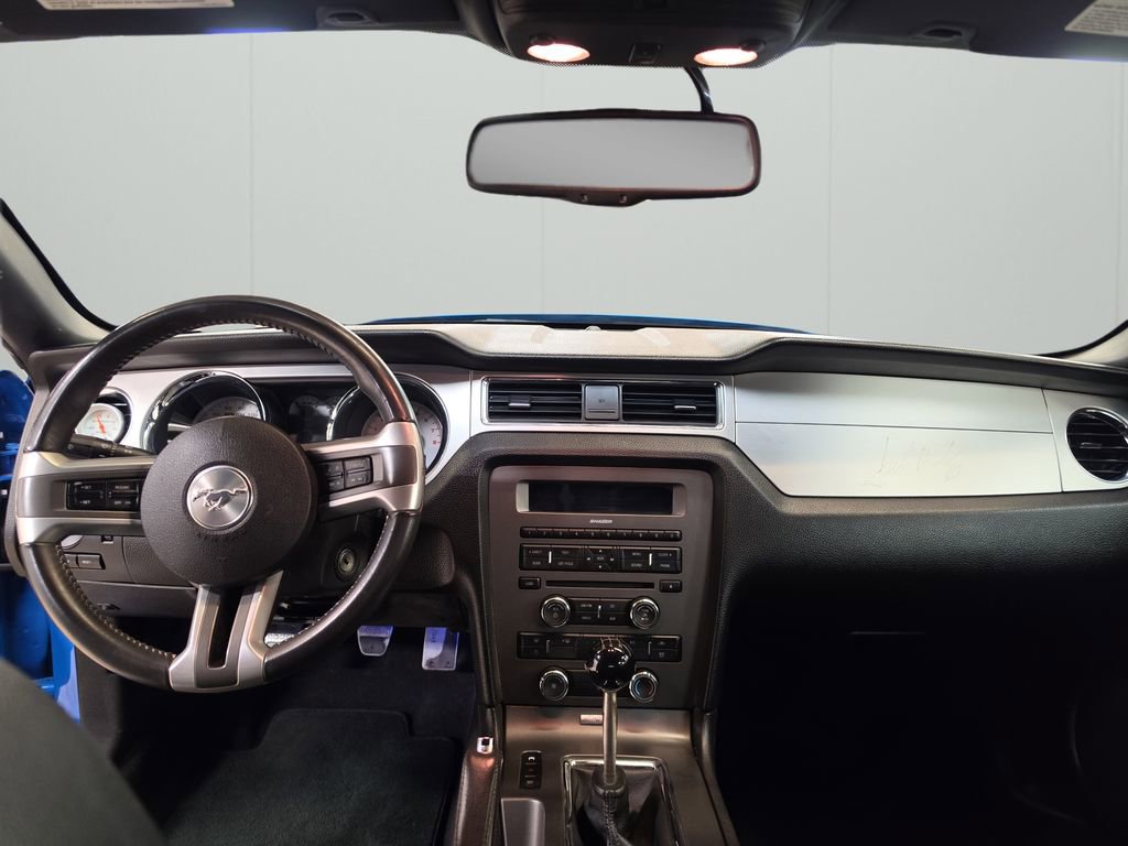 Used 2010 Ford Mustang GT Premium RWD image 16