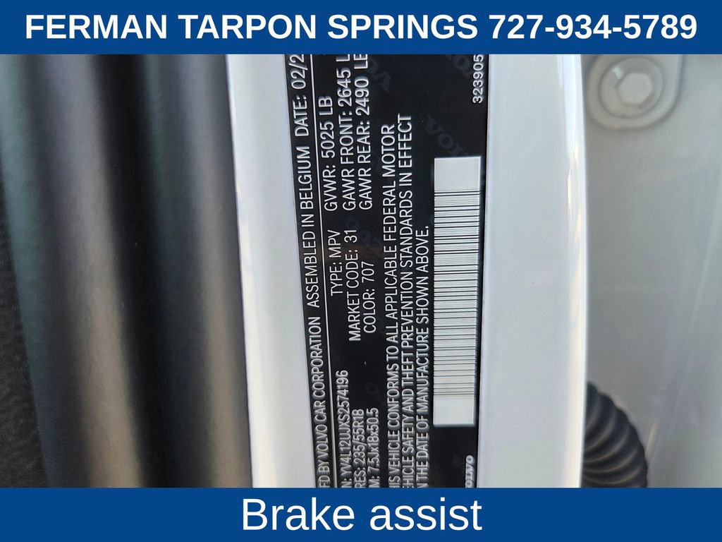 Certified 2025 Volvo XC40 B5 Core image 23