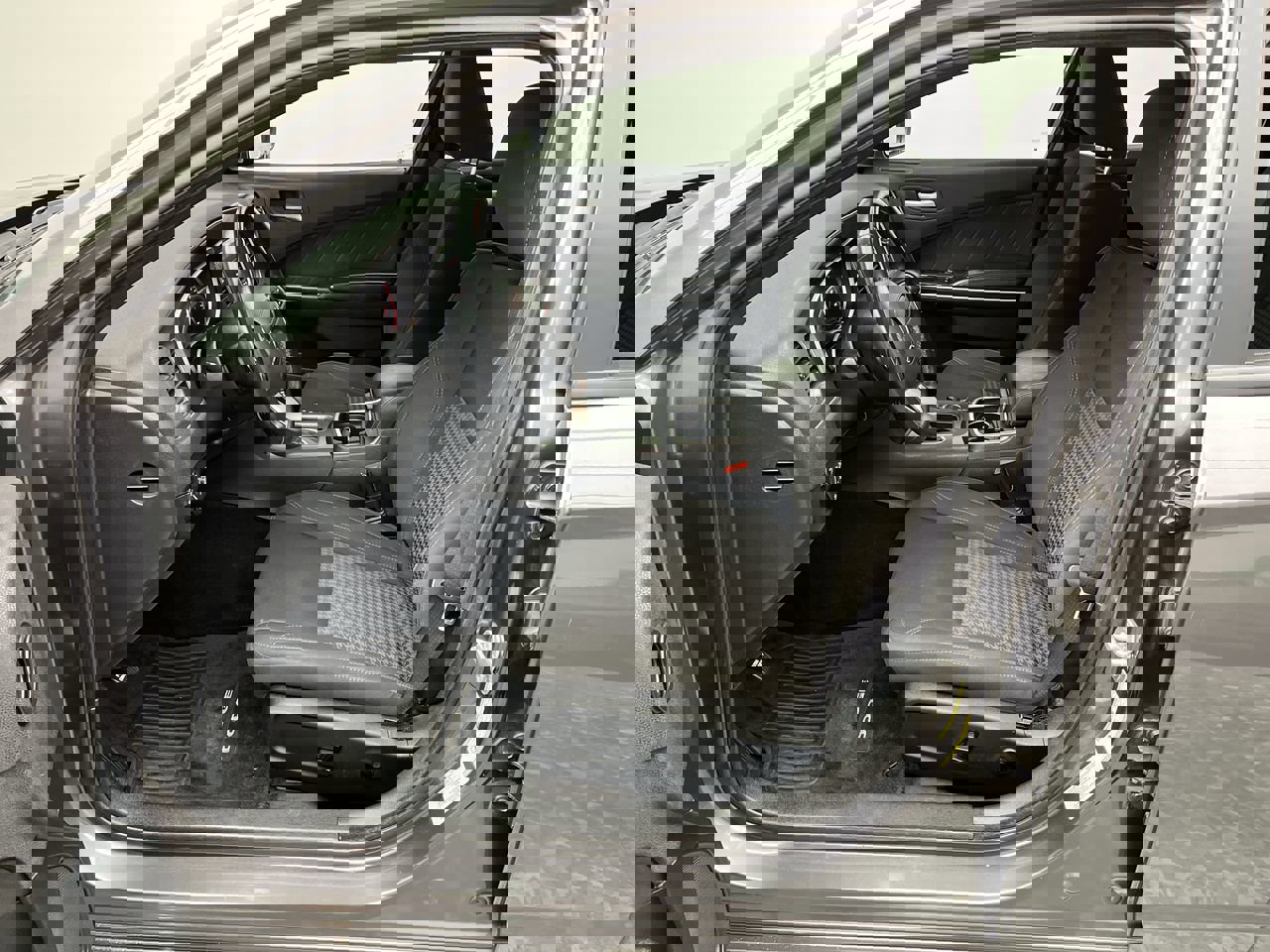 Used 2017 Dodge Charger SXT image 8