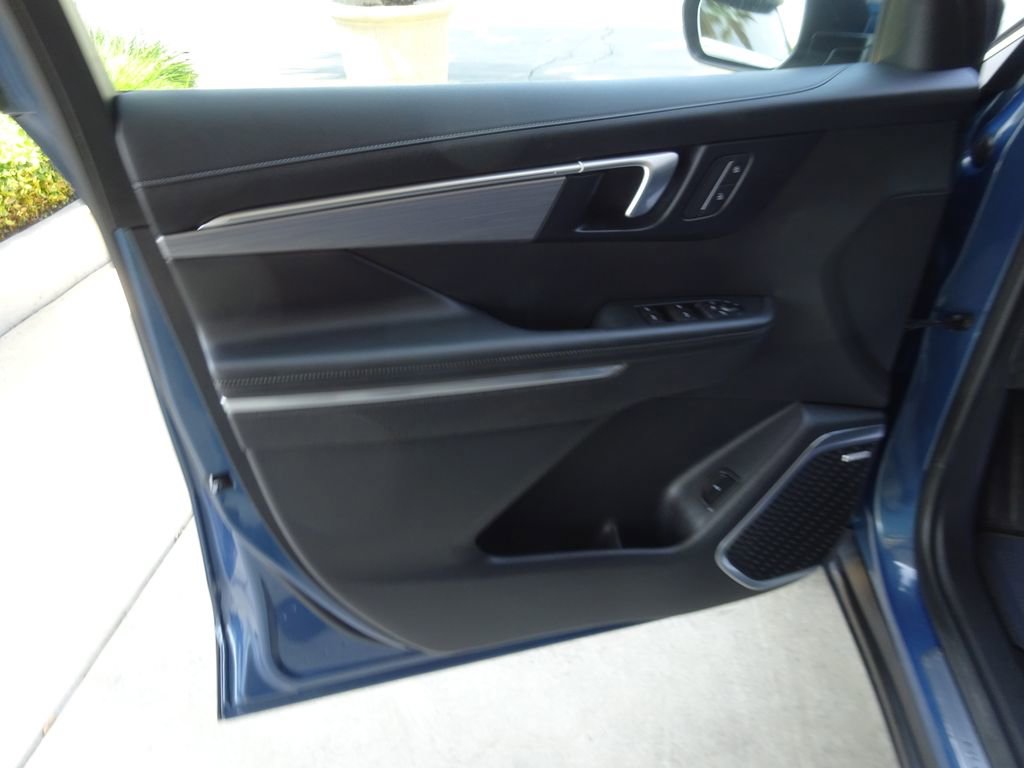 Certified 2025 Buick Enclave Preferred FWD image 28