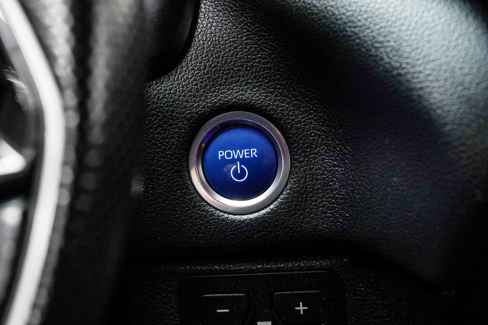 Used 2024 Toyota Tundra Limited AWD/4WD image 21