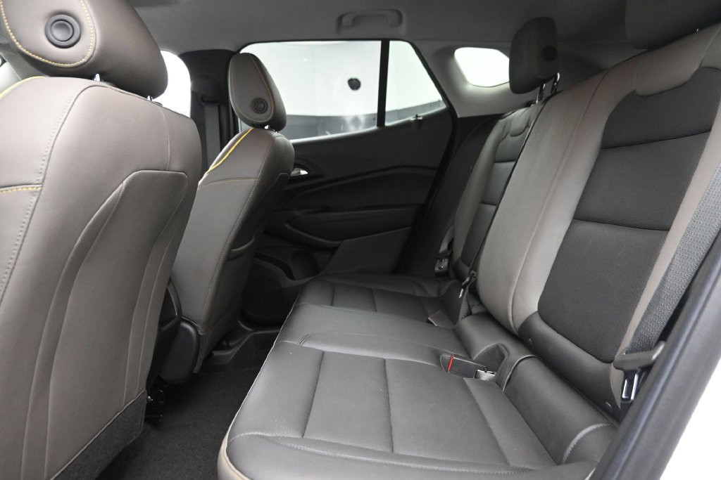 Used 2024 Chevrolet Trax ACTIV w/ Sunroof Package FWD image 12