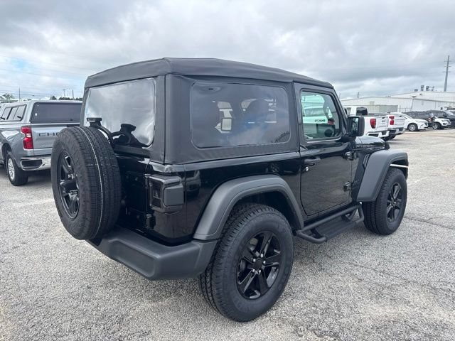 Used 2025 Jeep Wrangler Sport AWD/4WD image 5