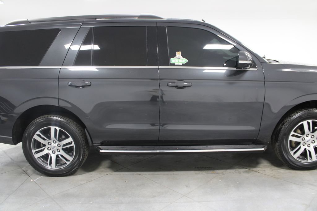 Used 2023 Ford Expedition XLT image 11