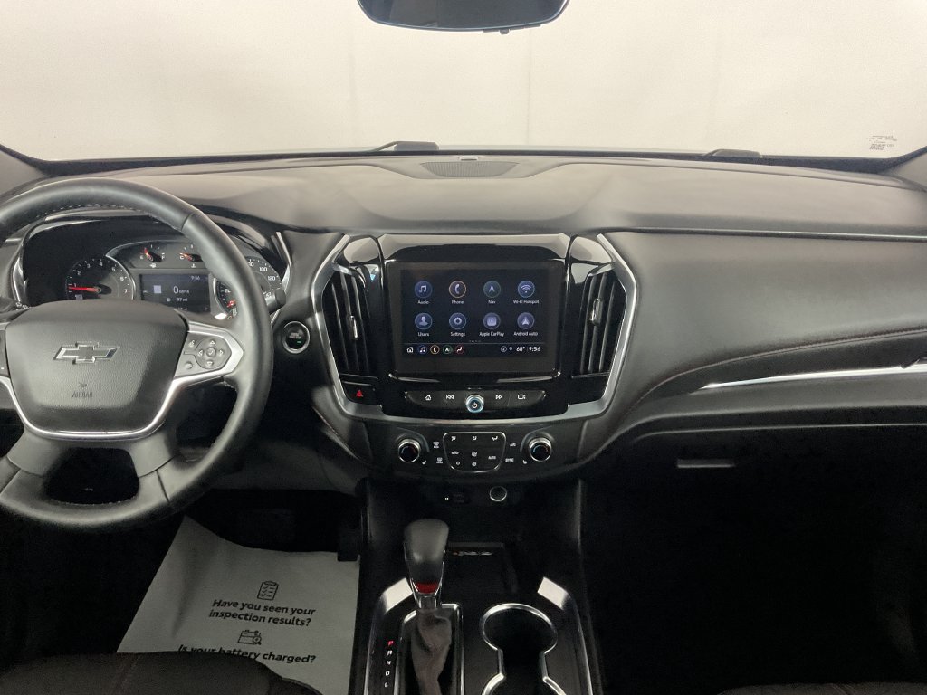 Used 2023 Chevrolet Traverse RS FWD image 15