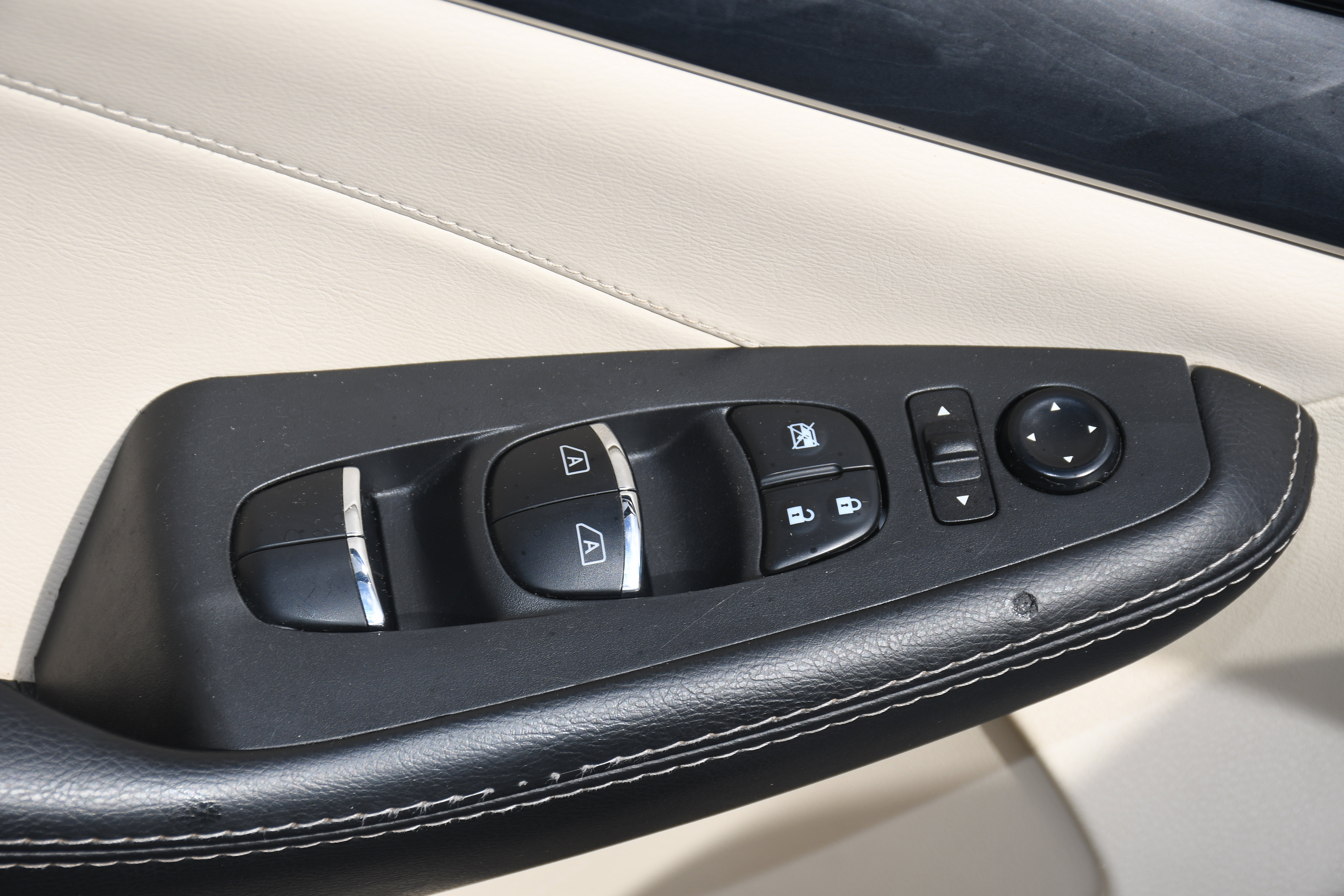 Used 2023 Nissan Maxima Platinum w/ Sport Mat Group image 11