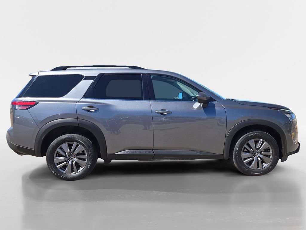 Used 2024 Nissan Pathfinder SV image 6