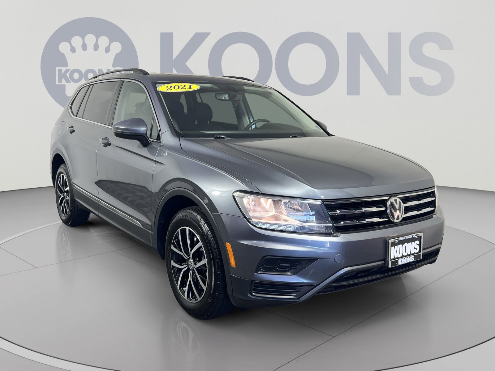 Used 2021 Volkswagen Tiguan SE w/ Panoramic Sunroof Package AWD/4WD image 10