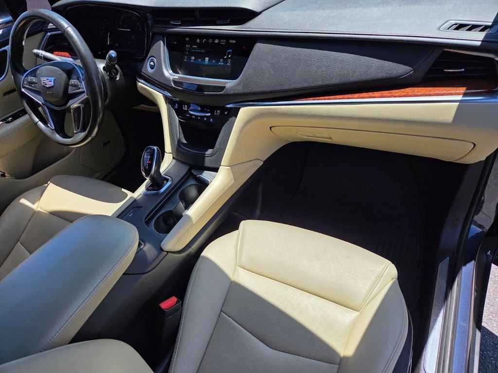 Used 2019 Cadillac XT5 Luxury FWD image 21