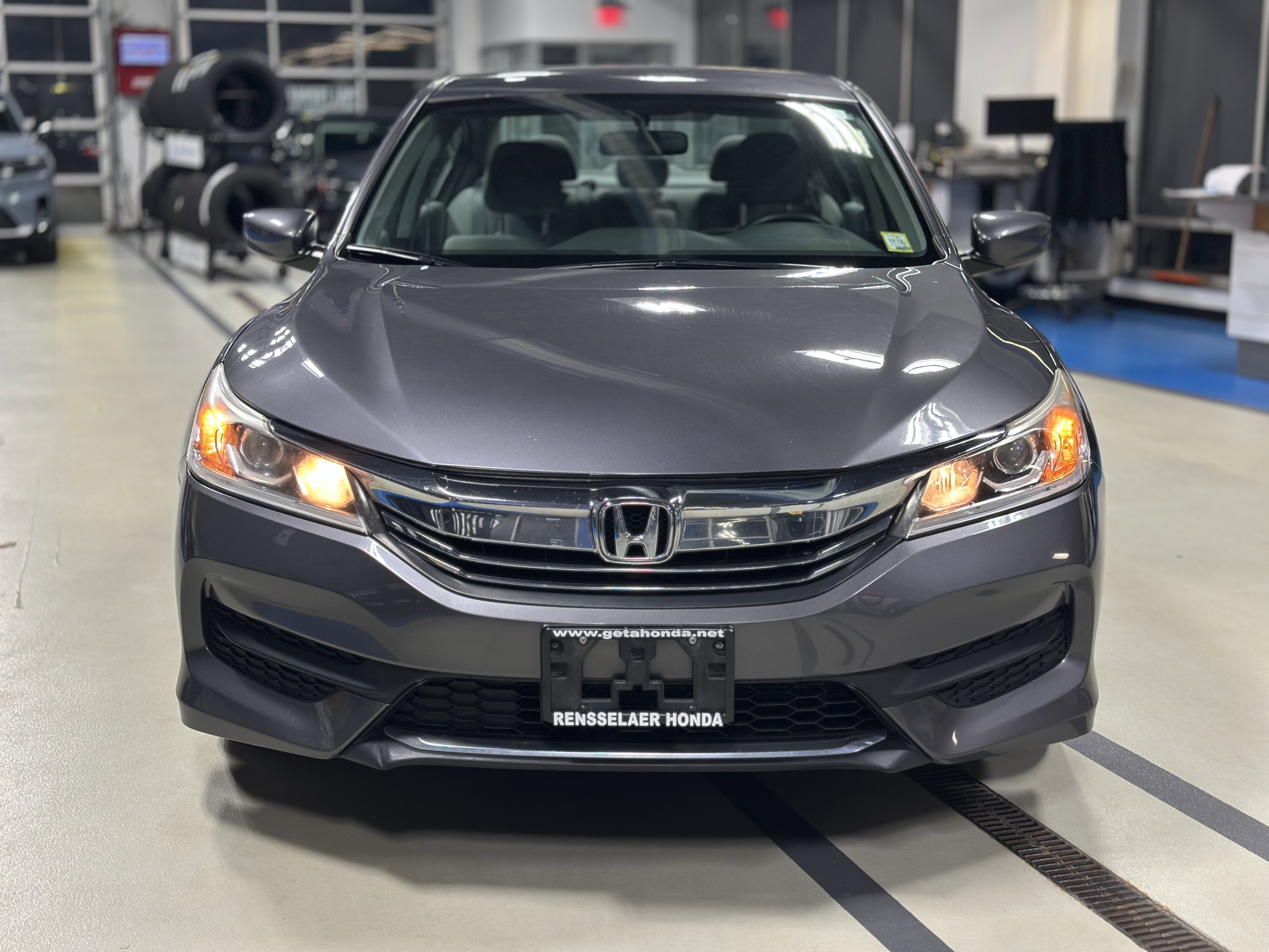 Used 2017 Honda Accord LX image 2