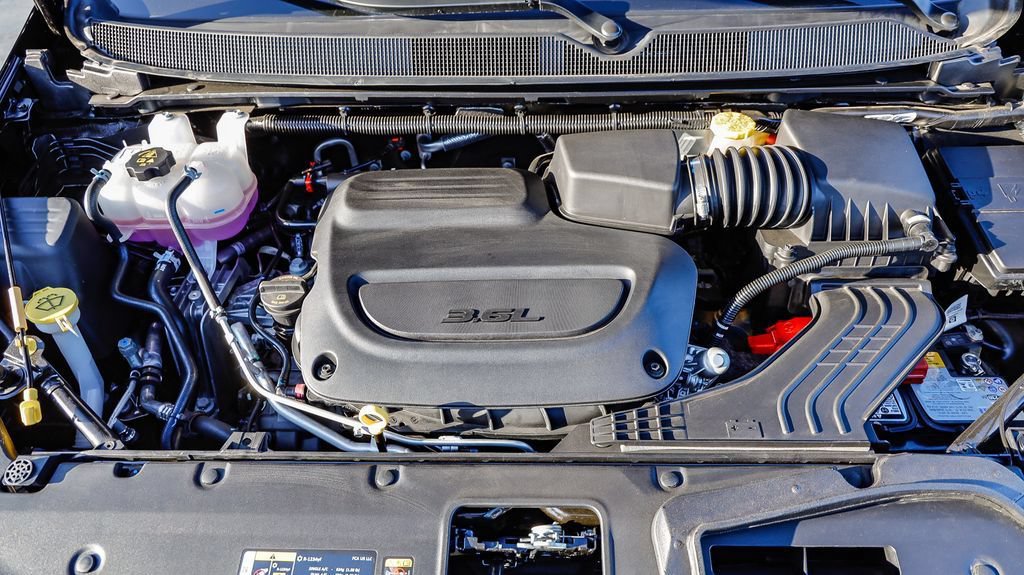New 2027 Chrysler Pacifica Select FWD image 32