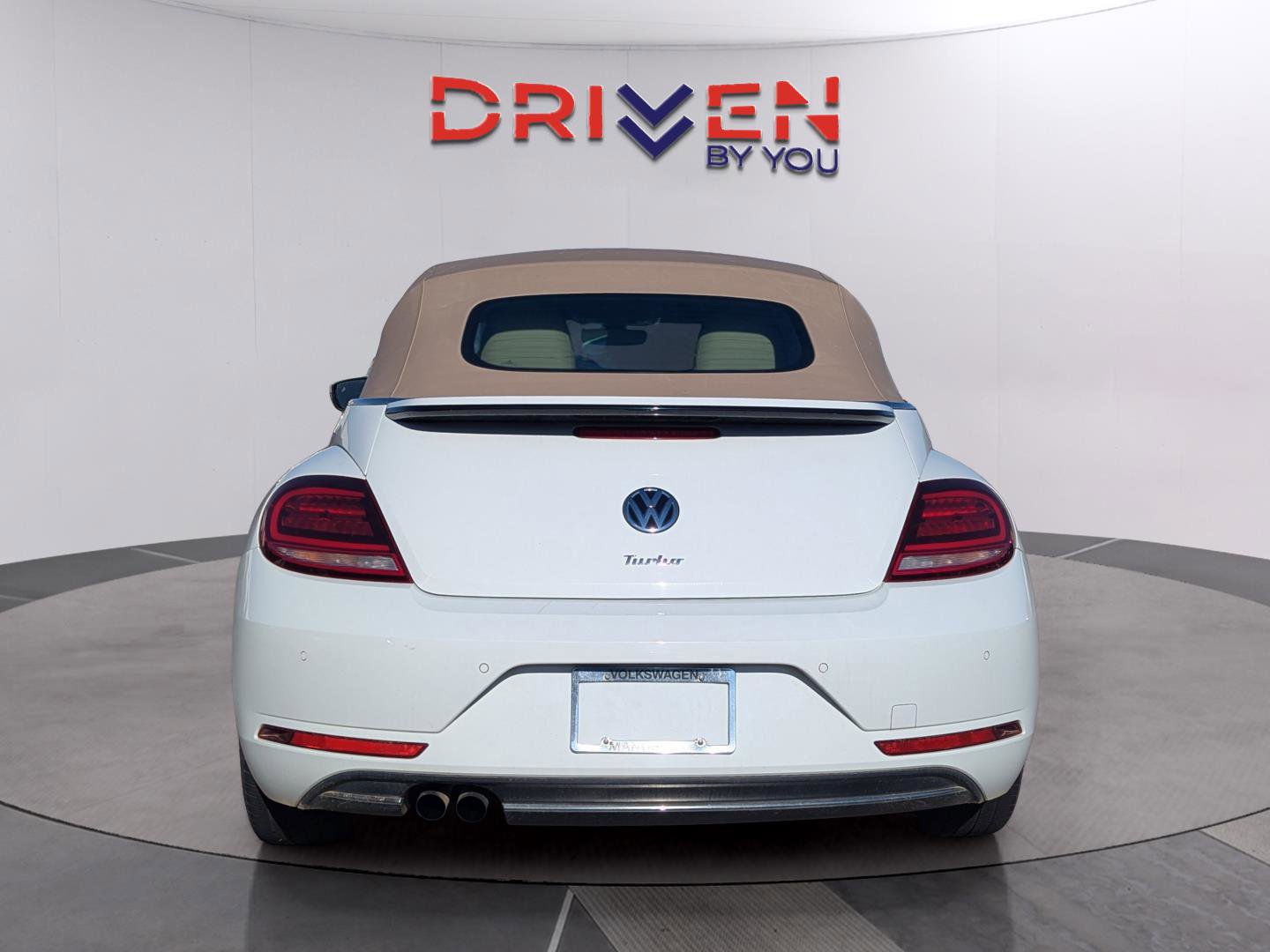 Used 2019 Volkswagen Beetle S image 4