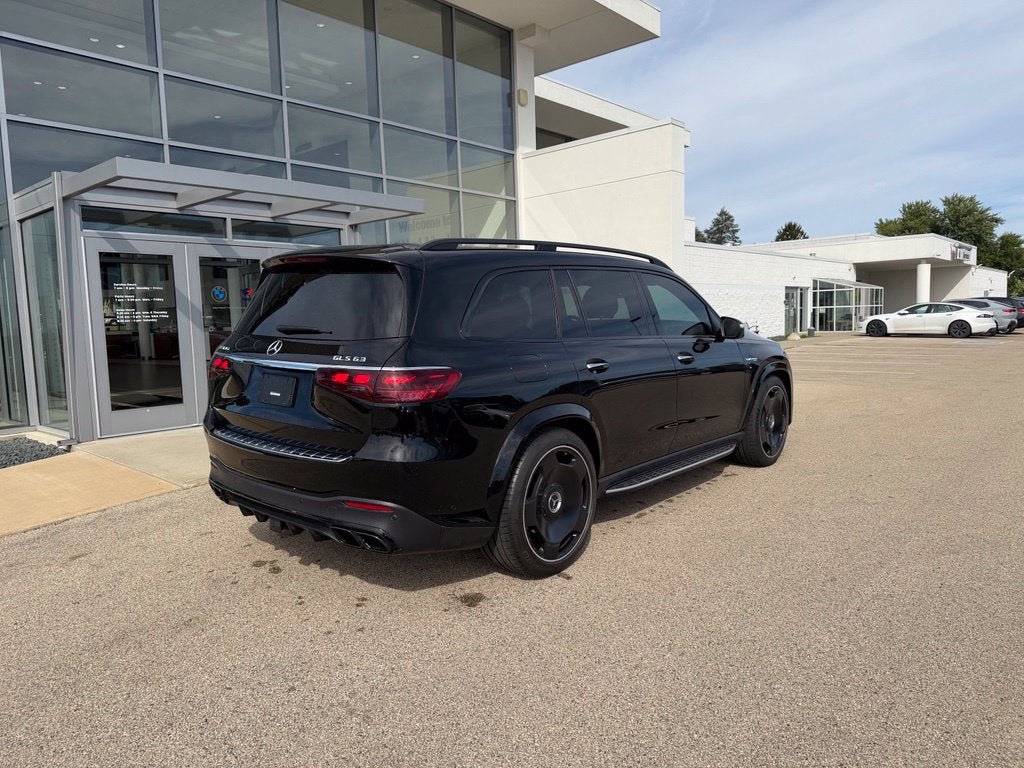Used 2024 Mercedes-Benz GLS 63 AMG 4MATIC image 3