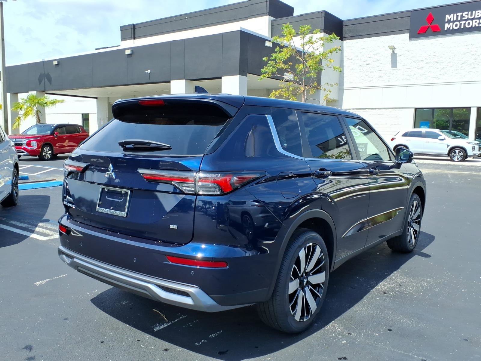 New 2026 Mitsubishi Outlander SE FWD image 9